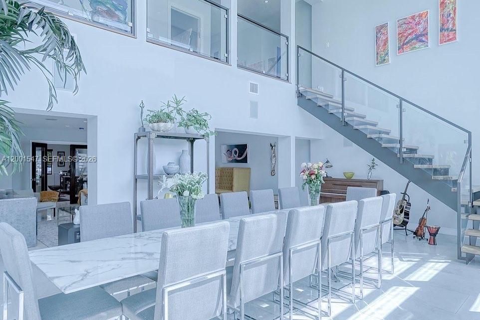 Недавно арендовано: $38,000 (8 спален, 6 ванн, 5808 Квадратных фут)