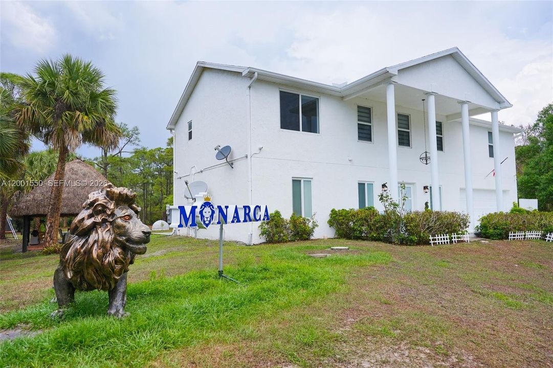 For Sale: $980,000 (4 beds, 3 baths, 2054 Square Feet)