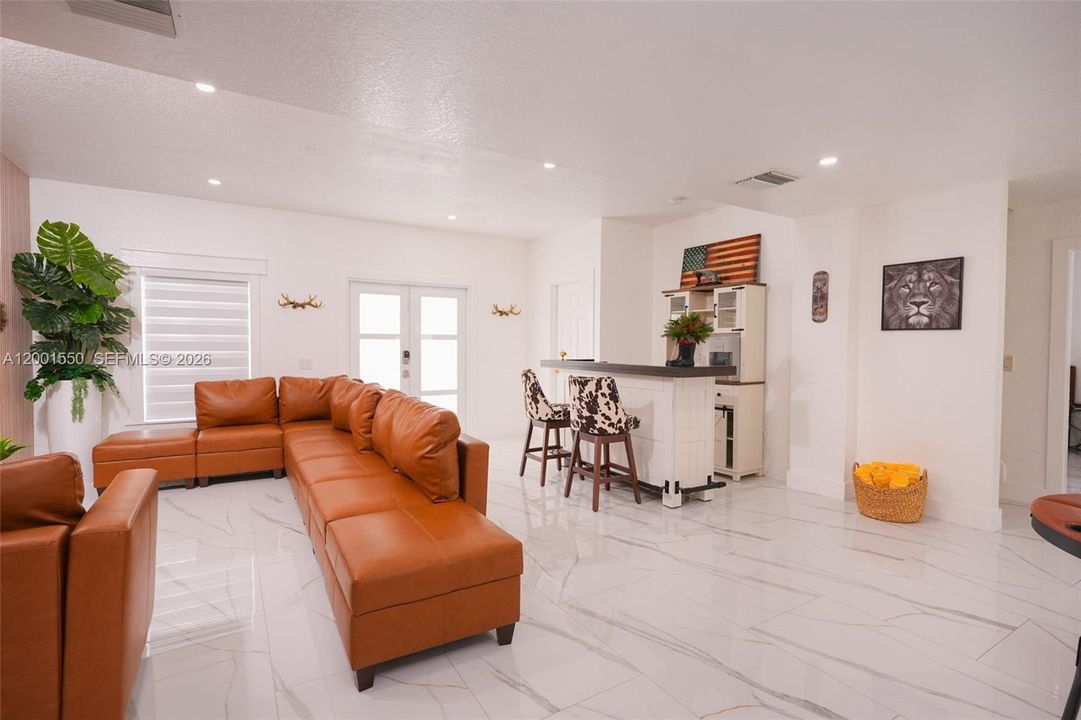 For Sale: $980,000 (4 beds, 3 baths, 2054 Square Feet)