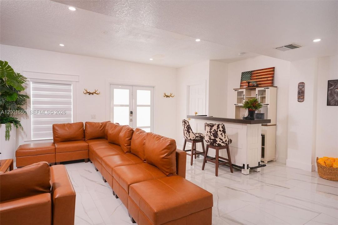 For Sale: $980,000 (4 beds, 3 baths, 2054 Square Feet)