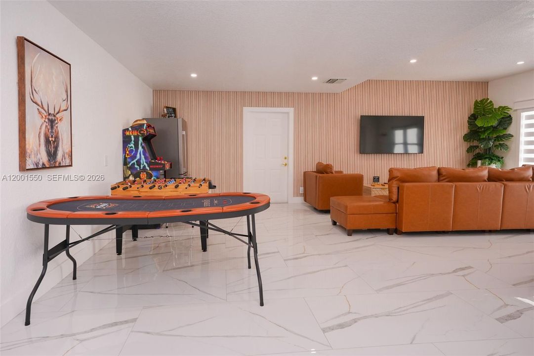 For Sale: $980,000 (4 beds, 3 baths, 2054 Square Feet)