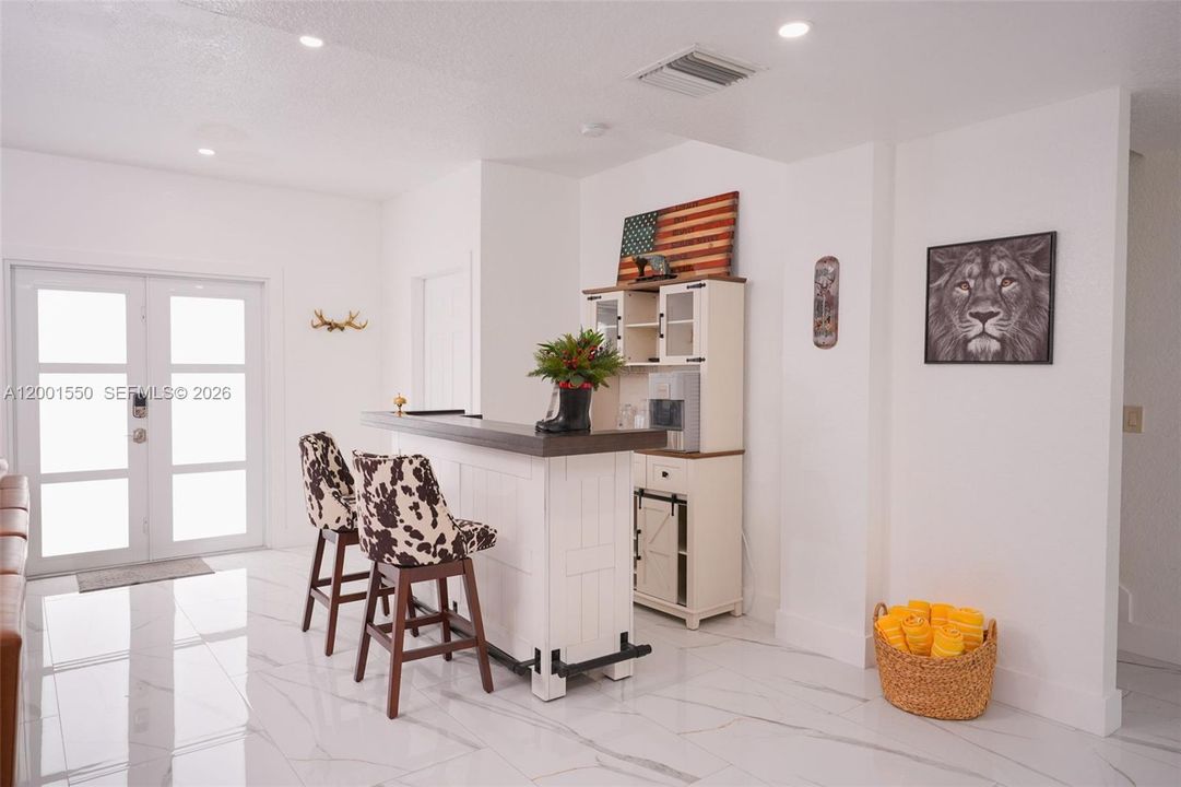 For Sale: $980,000 (4 beds, 3 baths, 2054 Square Feet)