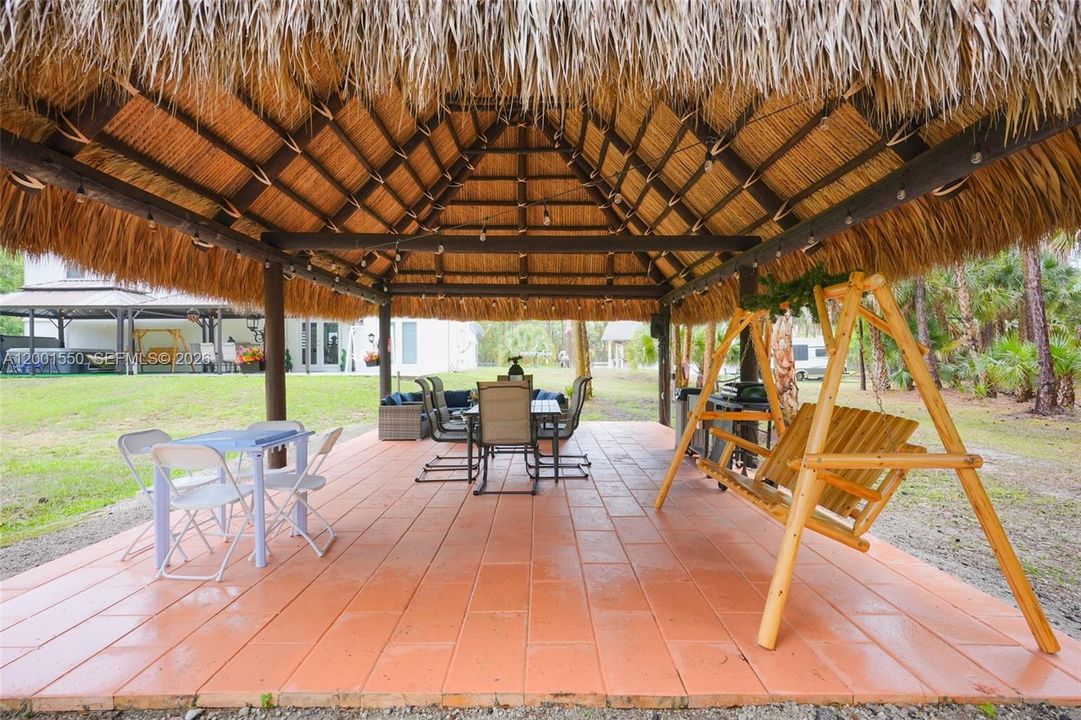 For Sale: $980,000 (4 beds, 3 baths, 2054 Square Feet)