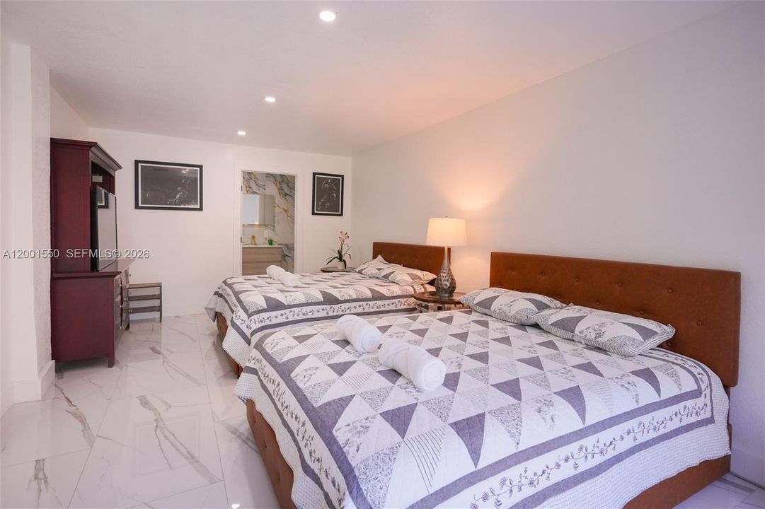 For Sale: $980,000 (4 beds, 3 baths, 2054 Square Feet)