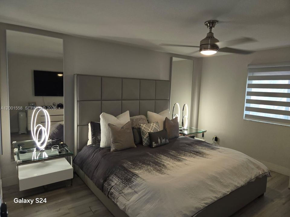 Active With Contract: $2,900 (2 beds, 2 baths, 1155 Square Feet)