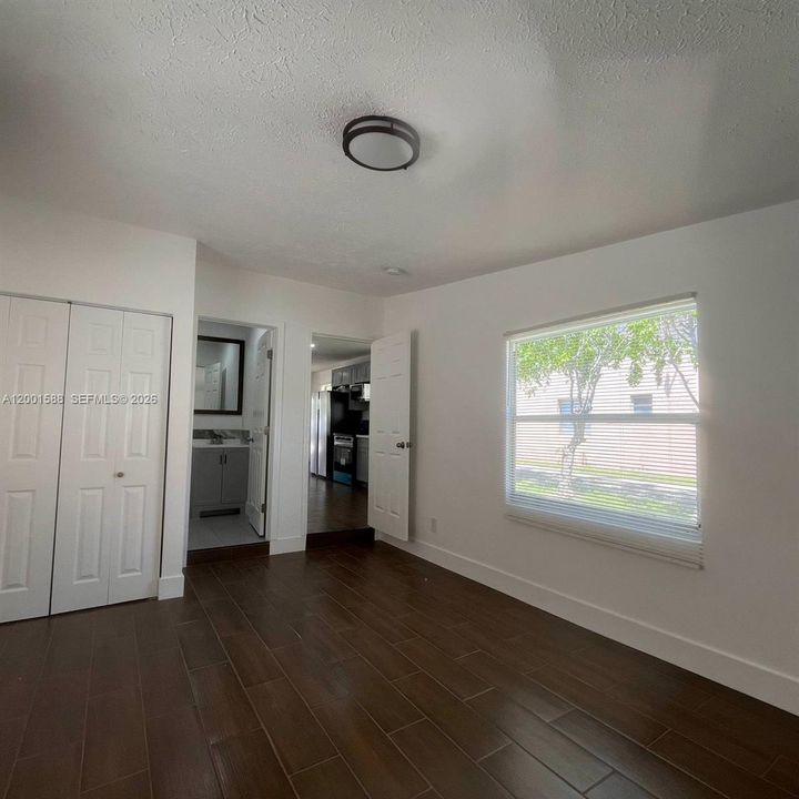 En Venta: $339,000 (2 camas, 2 baños, 885 Pies cuadrados)