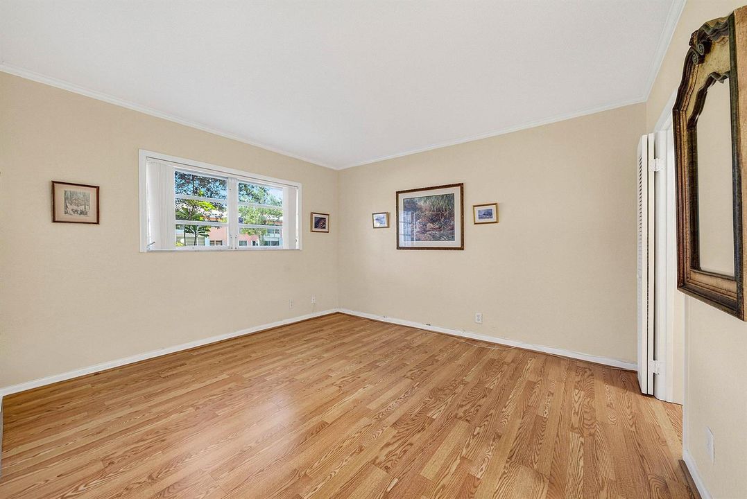 016-300Northeast20thStreet-308-