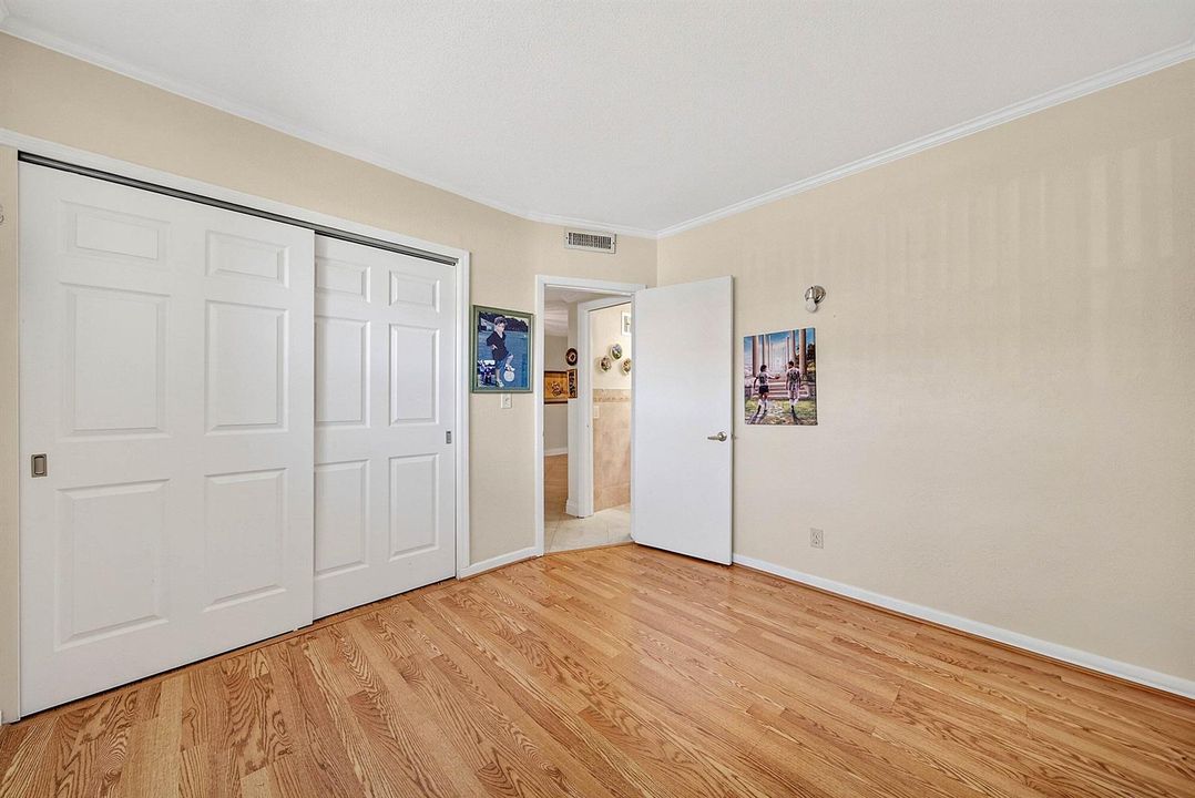 021-300Northeast20thStreet-308-