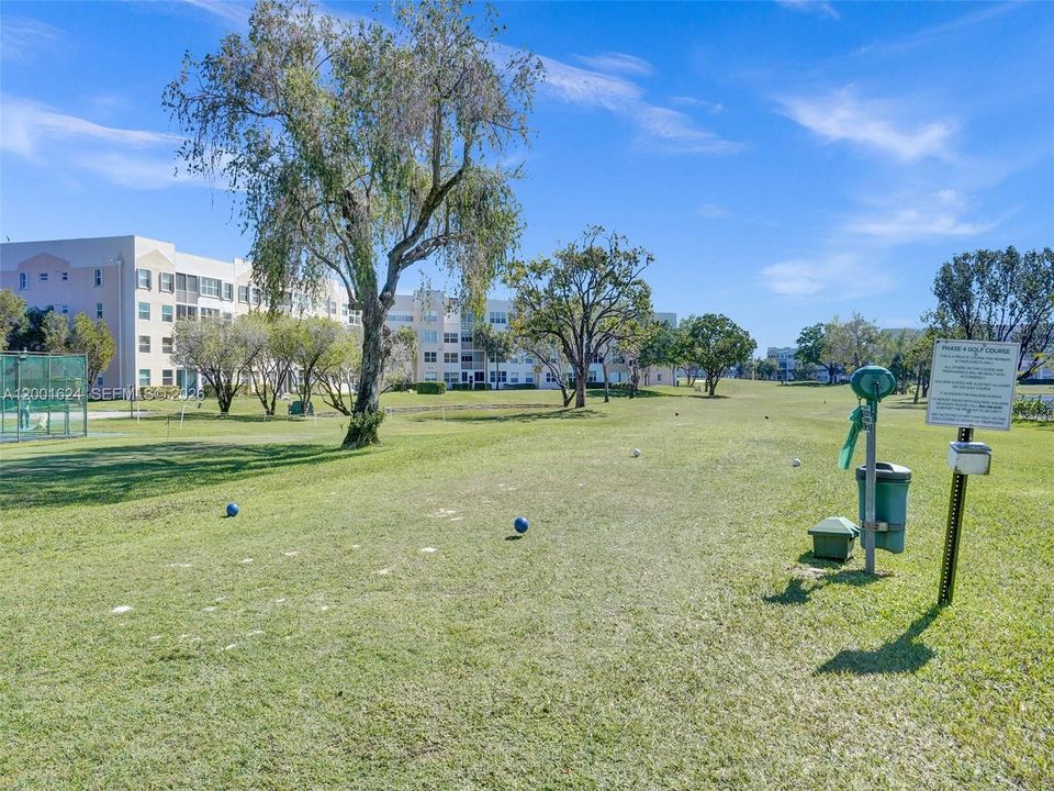 For Sale: $97,000 (1 beds, 1 baths, 790 Square Feet)