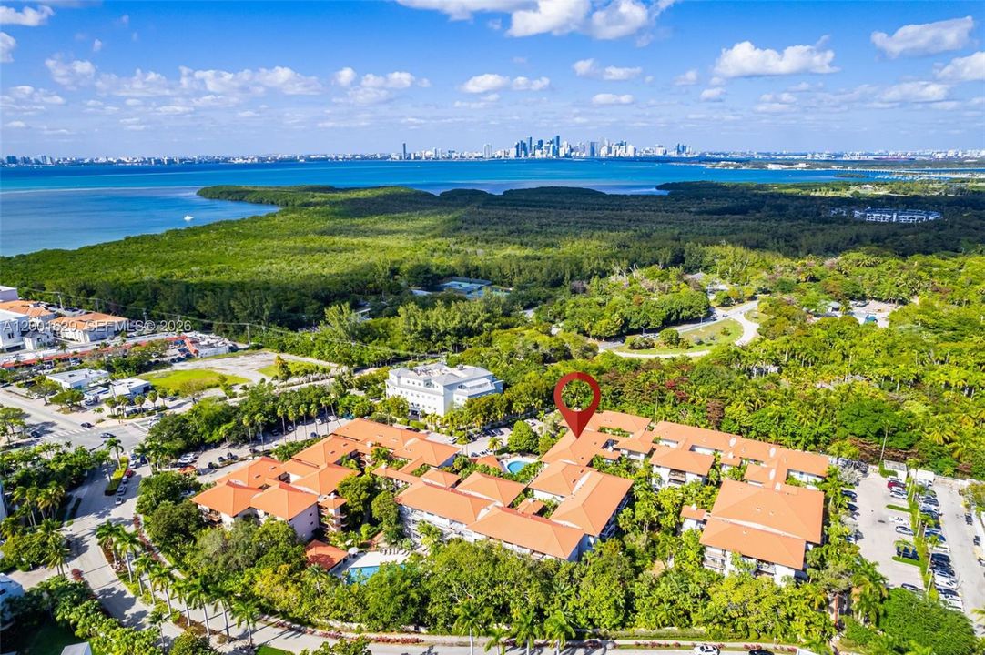 Active With Contract: $5,500 (2 beds, 2 baths, 1450 Square Feet)