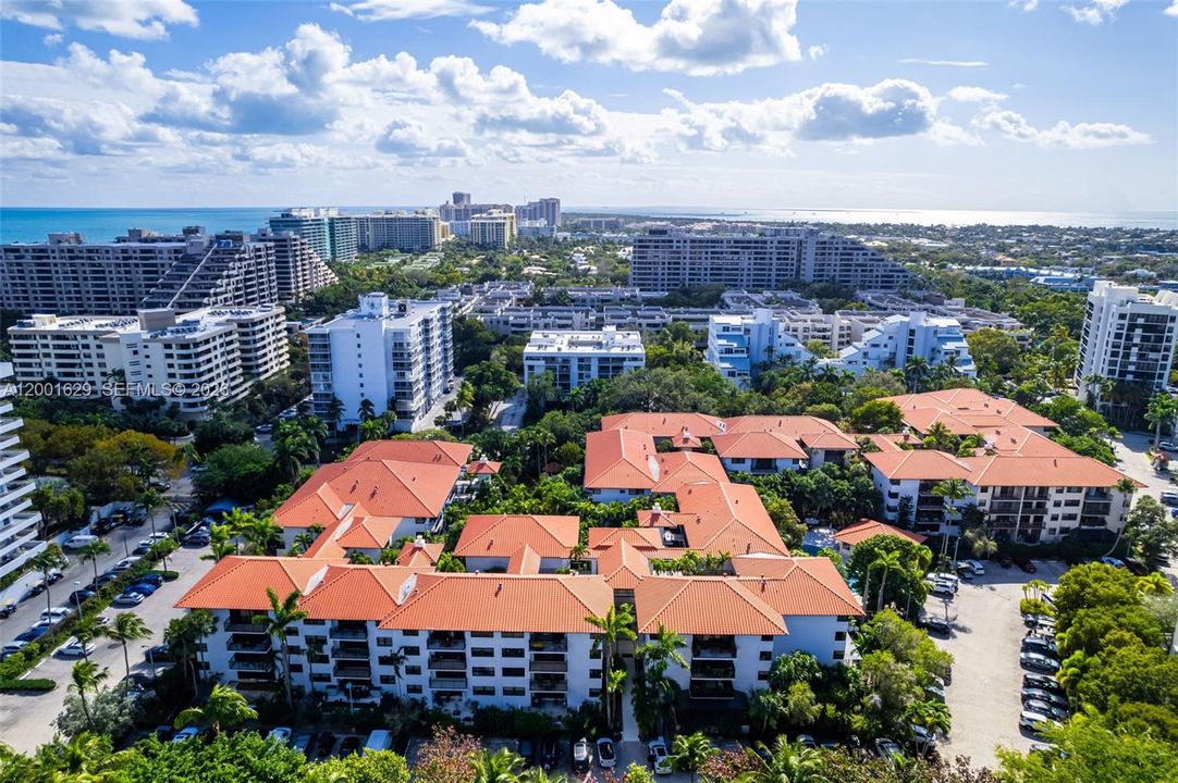 Active With Contract: $5,500 (2 beds, 2 baths, 1450 Square Feet)
