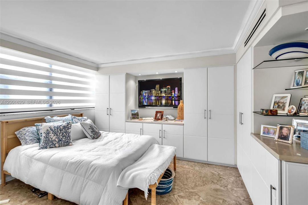 Active With Contract: $5,500 (2 beds, 2 baths, 1450 Square Feet)
