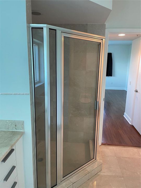 Activo con contrato: $3,350 (2 camas, 2 baños, 1763 Pies cuadrados)