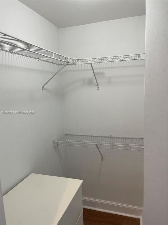Activo con contrato: $3,350 (2 camas, 2 baños, 1763 Pies cuadrados)