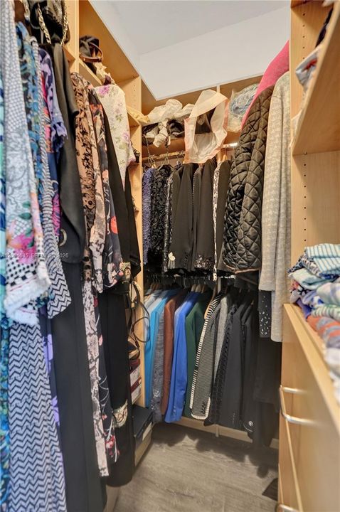 Primary closet Her