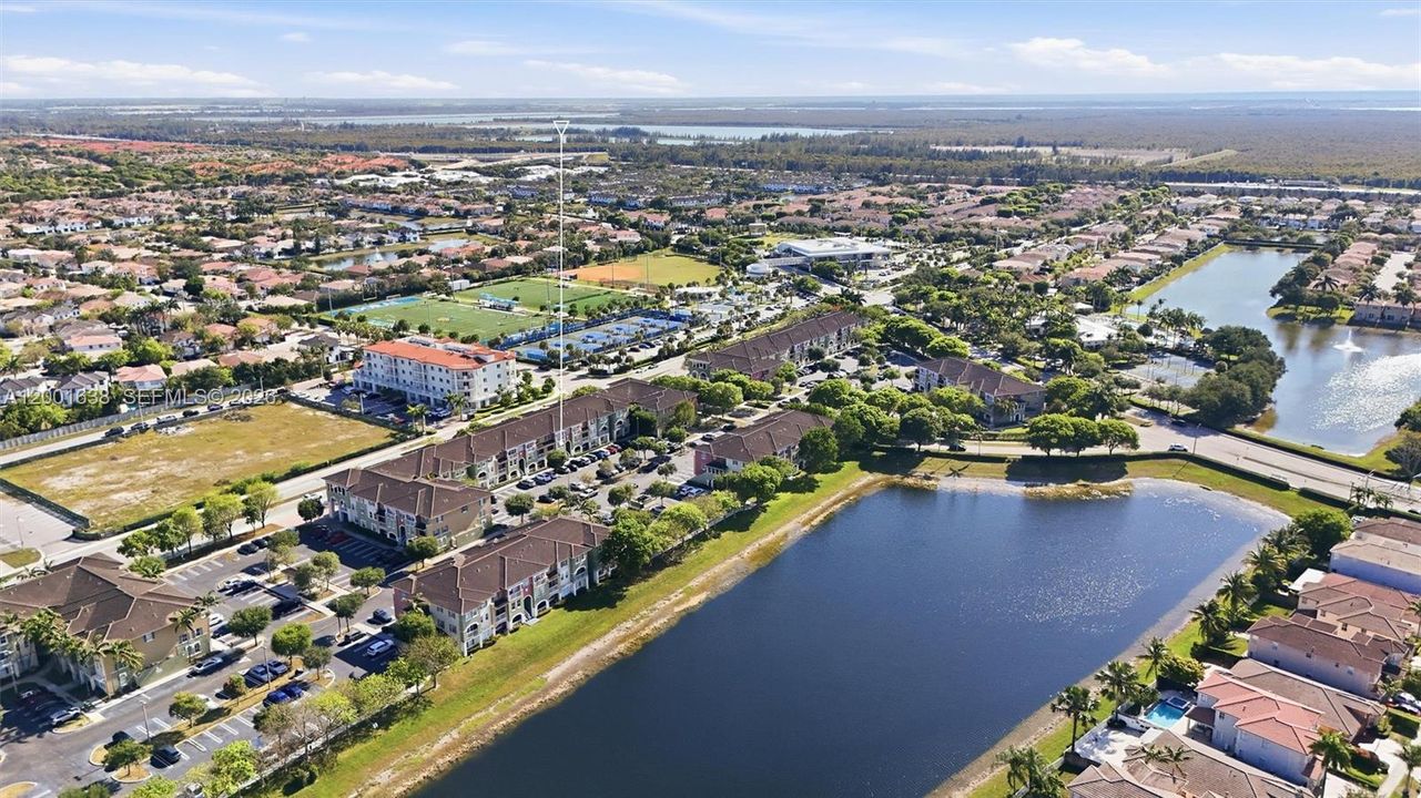 En Venta: $360,000 (2 camas, 2 baños, 1260 Pies cuadrados)