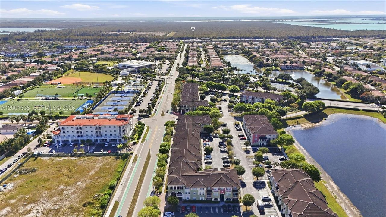 En Venta: $360,000 (2 camas, 2 baños, 1260 Pies cuadrados)