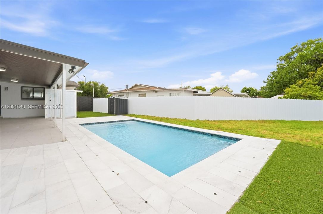 For Sale: $990,000 (4 beds, 3 baths, 1325 Square Feet)