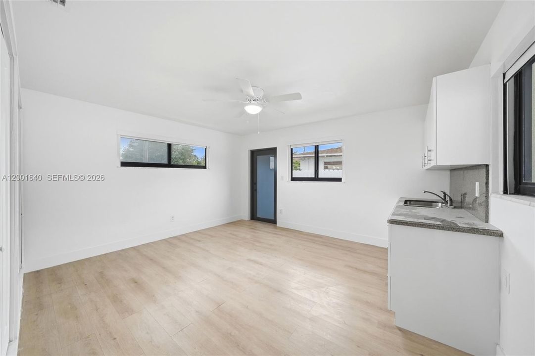 For Sale: $990,000 (4 beds, 3 baths, 1325 Square Feet)