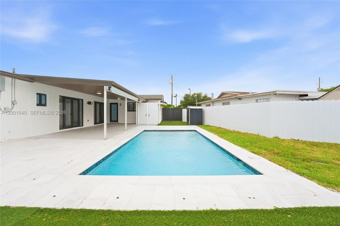 For Sale: $990,000 (4 beds, 3 baths, 1325 Square Feet)