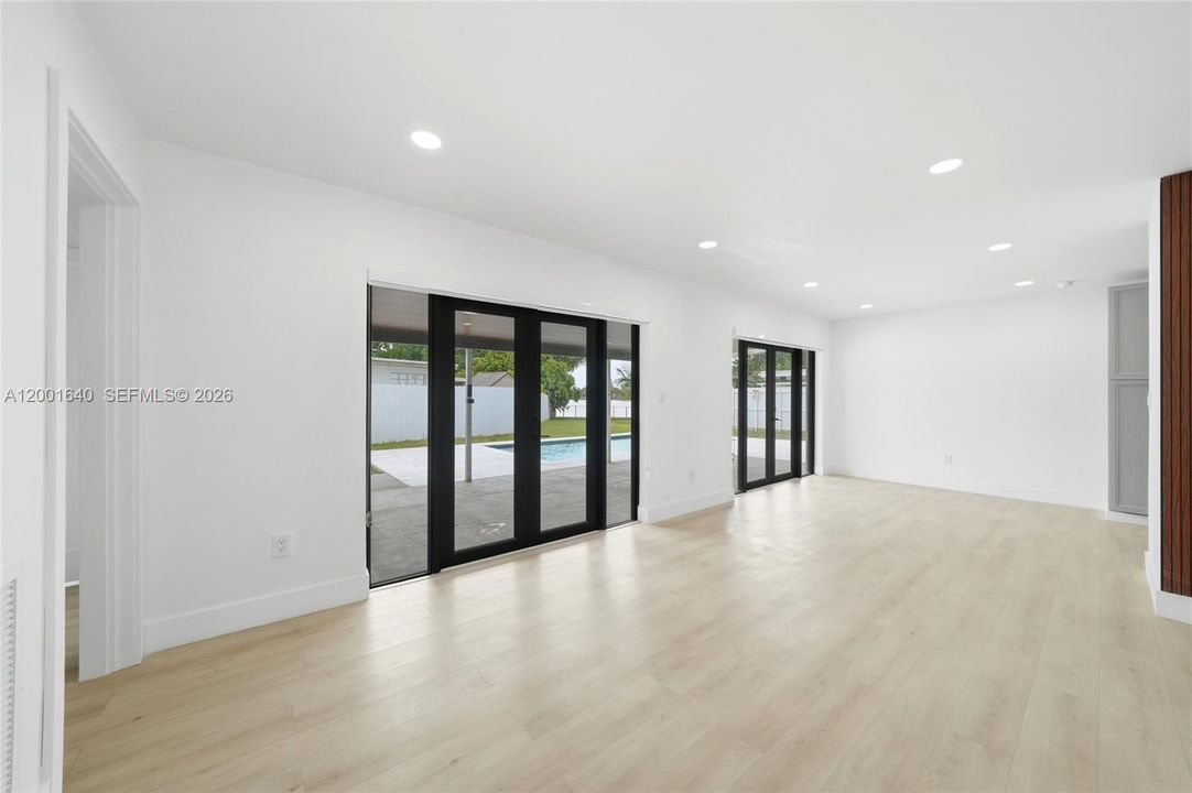 For Sale: $990,000 (4 beds, 3 baths, 1325 Square Feet)