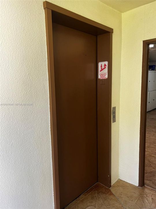 На продажу: $60,000 (1 спален, 1 ванн, 600 Квадратных фут)