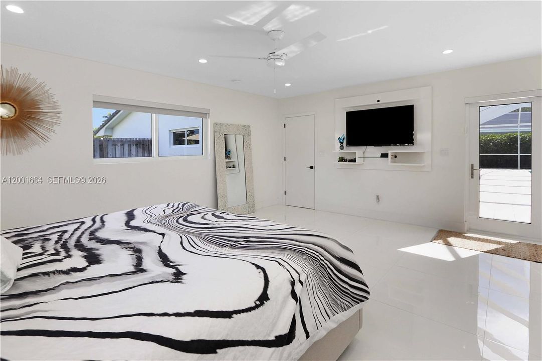 For Sale: $1,749,000 (4 beds, 3 baths, 2208 Square Feet)