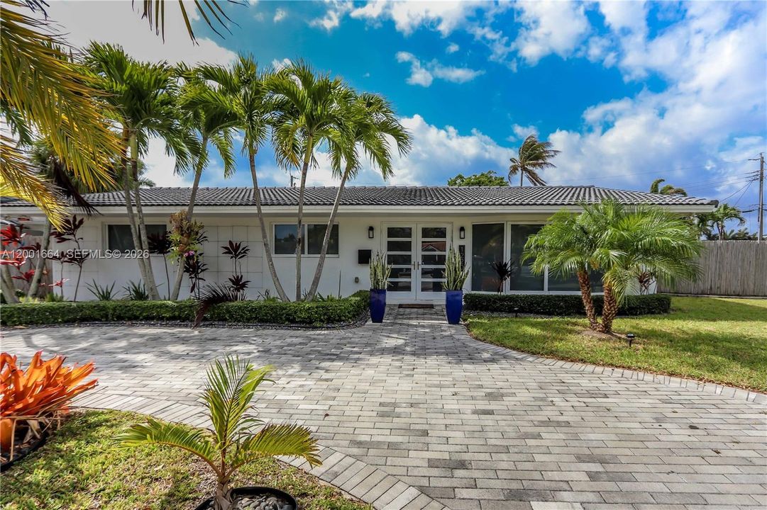 For Sale: $1,749,000 (4 beds, 3 baths, 2208 Square Feet)