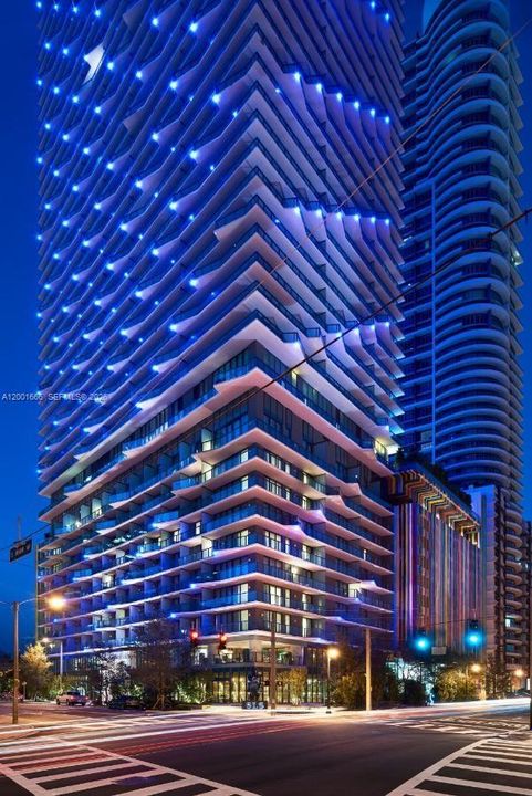 For Sale: $489,000 (1 beds, 1 baths, 570 Square Feet)