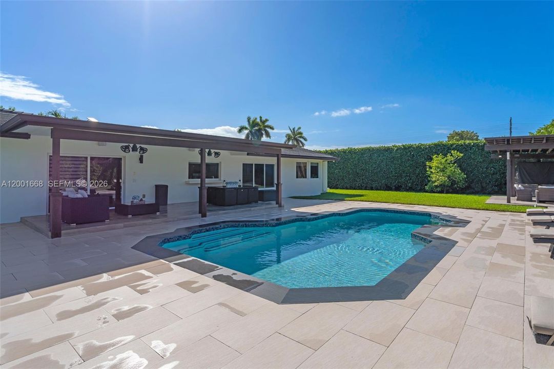 Active With Contract: $1,400,000 (5 beds, 3 baths, 0 Square Feet)