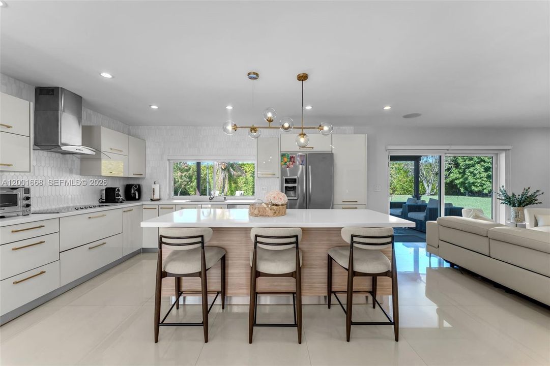 Active With Contract: $1,400,000 (5 beds, 3 baths, 0 Square Feet)