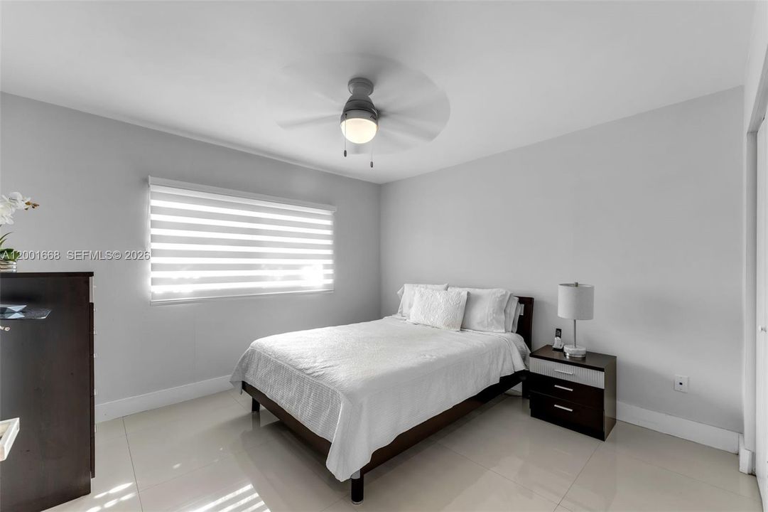 Active With Contract: $1,400,000 (5 beds, 3 baths, 0 Square Feet)
