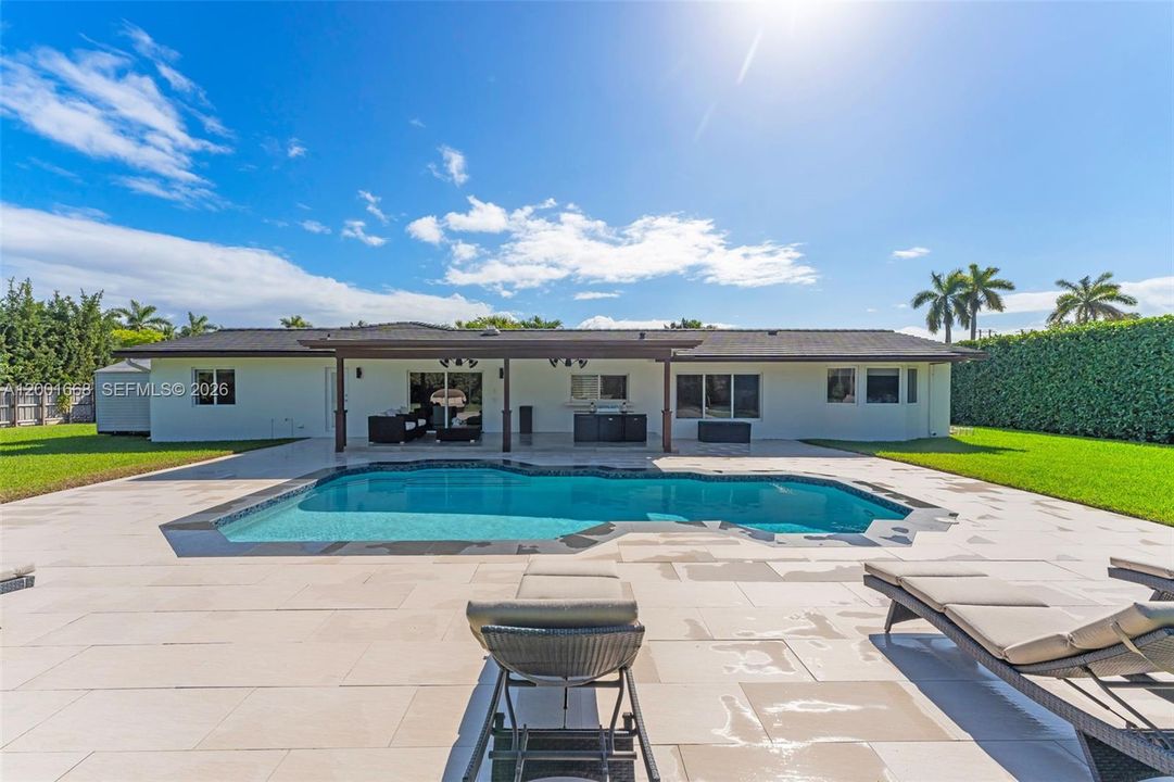 Active With Contract: $1,400,000 (5 beds, 3 baths, 0 Square Feet)