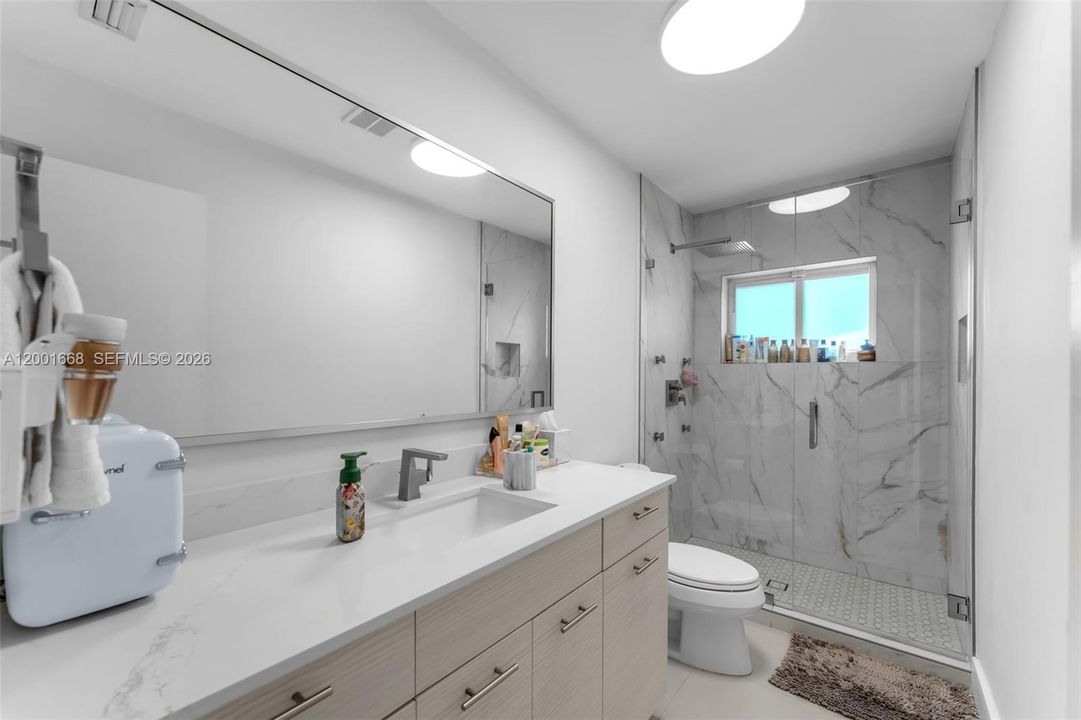 Active With Contract: $1,400,000 (5 beds, 3 baths, 0 Square Feet)