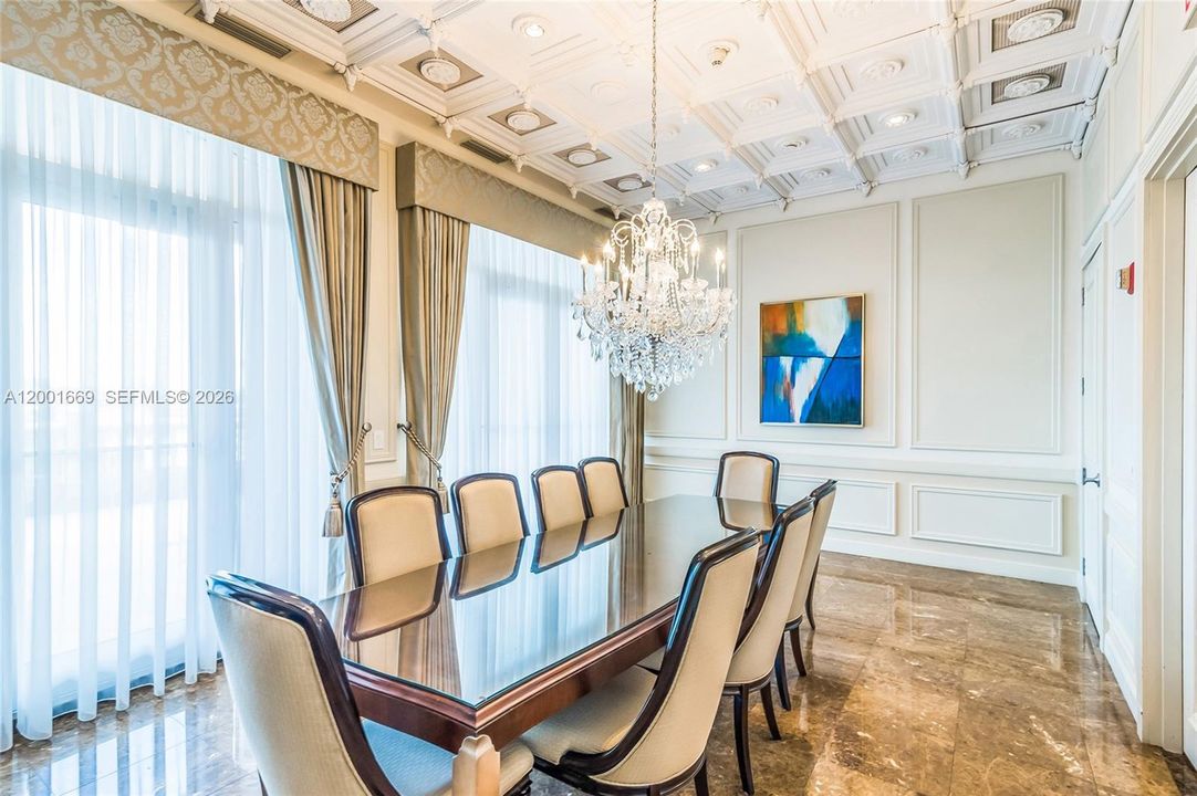 На продажу: $2,495,000 (3 спален, 2 ванн, 2623 Квадратных фут)