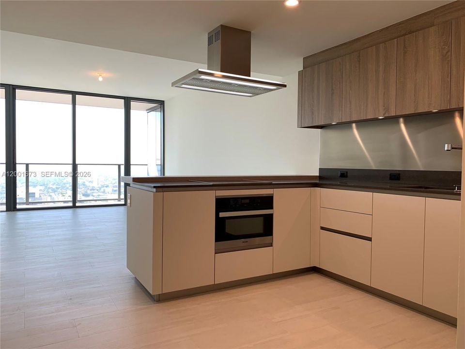 На продажу: $695,000 (1 спален, 1 ванн, 665 Квадратных фут)