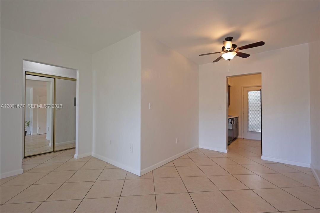 For Sale: $170,000 (1 beds, 1 baths, 663 Square Feet)