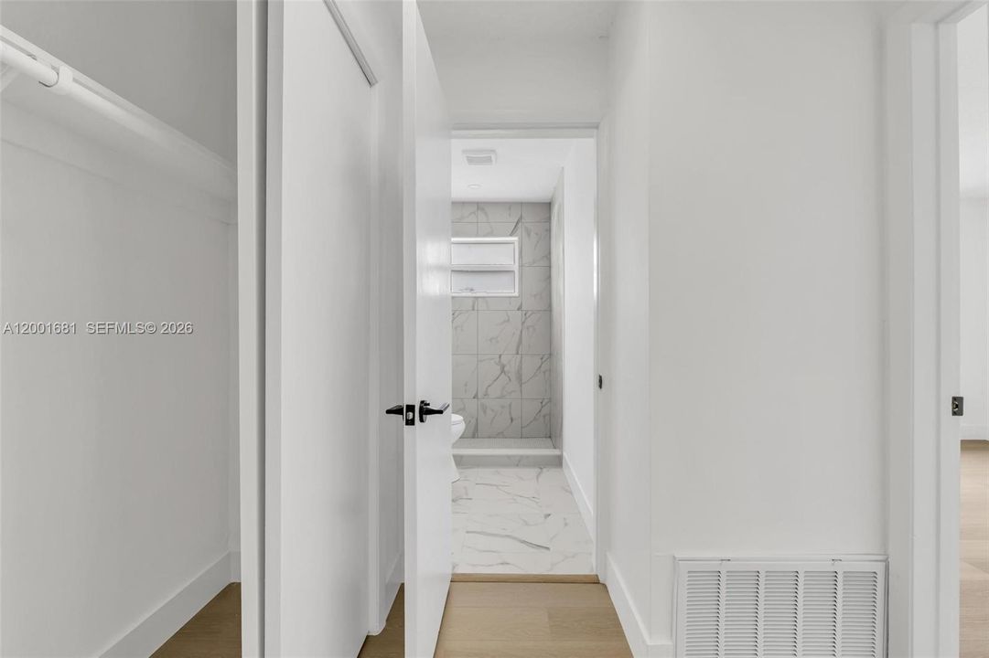 For Rent: $3,000 (2 beds, 2 baths, 825 Square Feet)