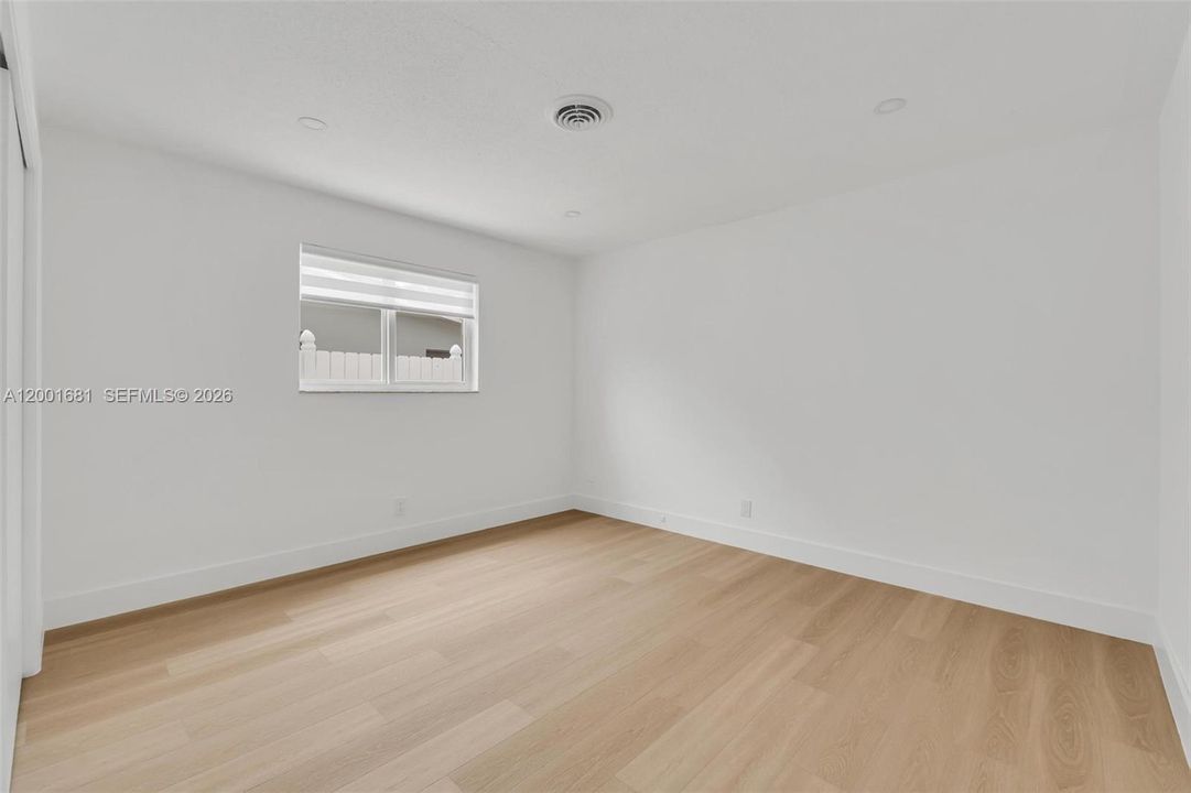 For Rent: $3,000 (2 beds, 2 baths, 825 Square Feet)