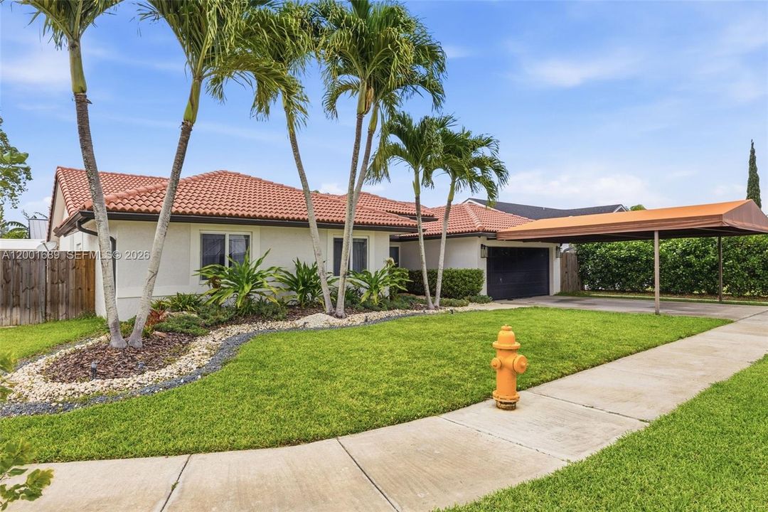 Vendido Recientemente: $795,000 (4 camas, 2 baños, 2380 Pies cuadrados)