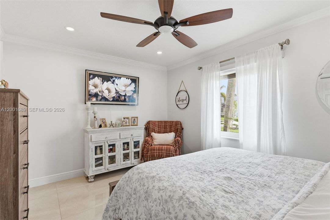 Vendido Recientemente: $795,000 (4 camas, 2 baños, 2380 Pies cuadrados)