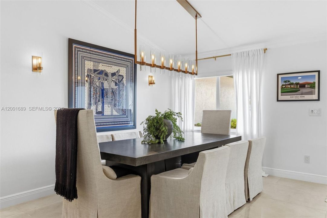 Vendido Recientemente: $795,000 (4 camas, 2 baños, 2380 Pies cuadrados)