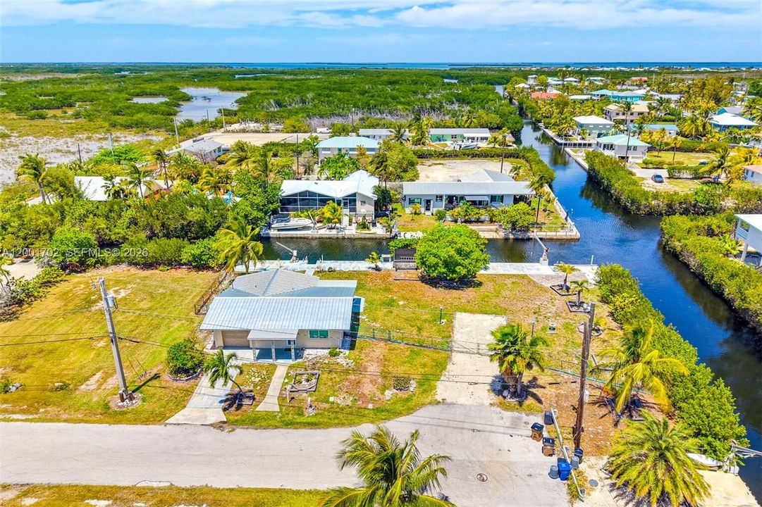 For Rent: $4,000 (3 beds, 2 baths, 888 Square Feet)