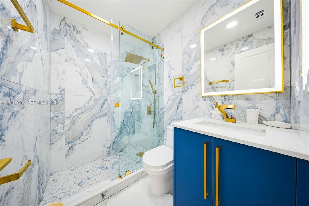 For Rent: $4,000 (3 beds, 2 baths, 888 Square Feet)