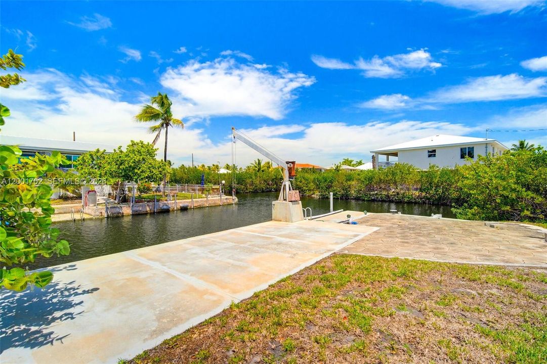 For Rent: $4,000 (3 beds, 2 baths, 888 Square Feet)