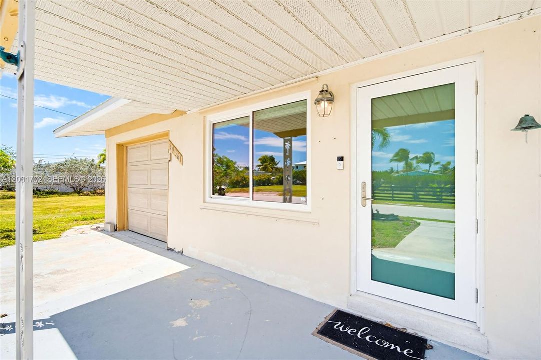For Rent: $4,000 (3 beds, 2 baths, 888 Square Feet)