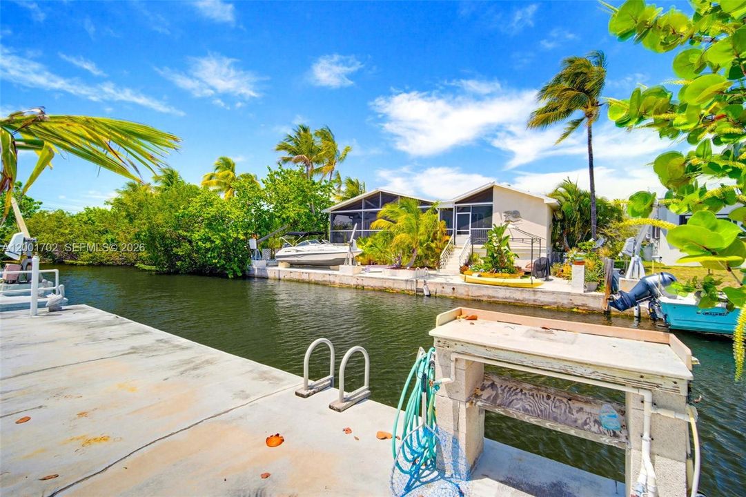 For Rent: $4,000 (3 beds, 2 baths, 888 Square Feet)