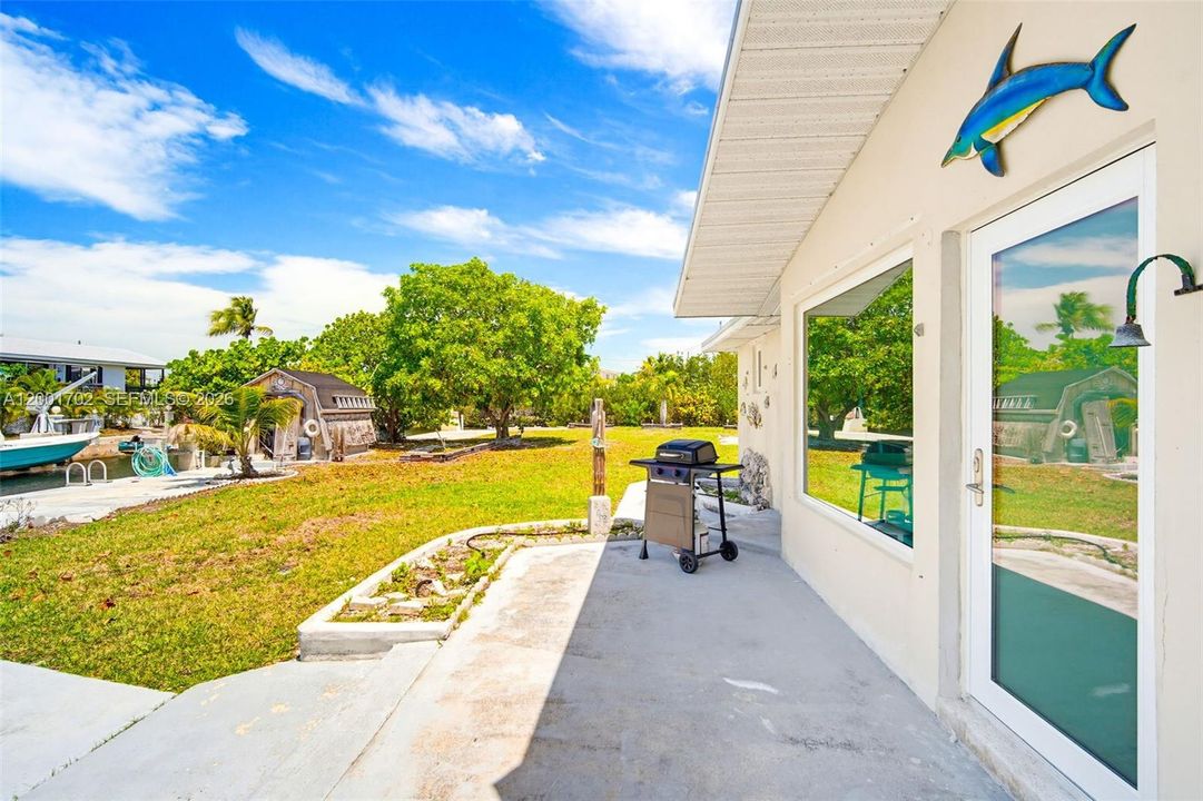 For Rent: $4,000 (3 beds, 2 baths, 888 Square Feet)
