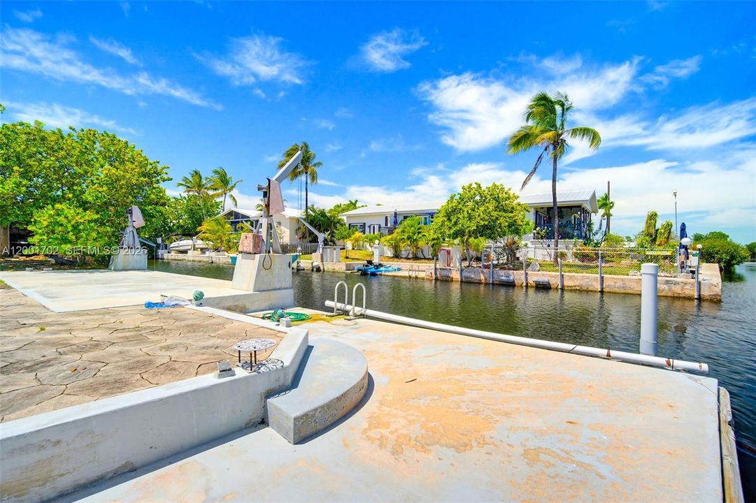 For Rent: $4,000 (3 beds, 2 baths, 888 Square Feet)