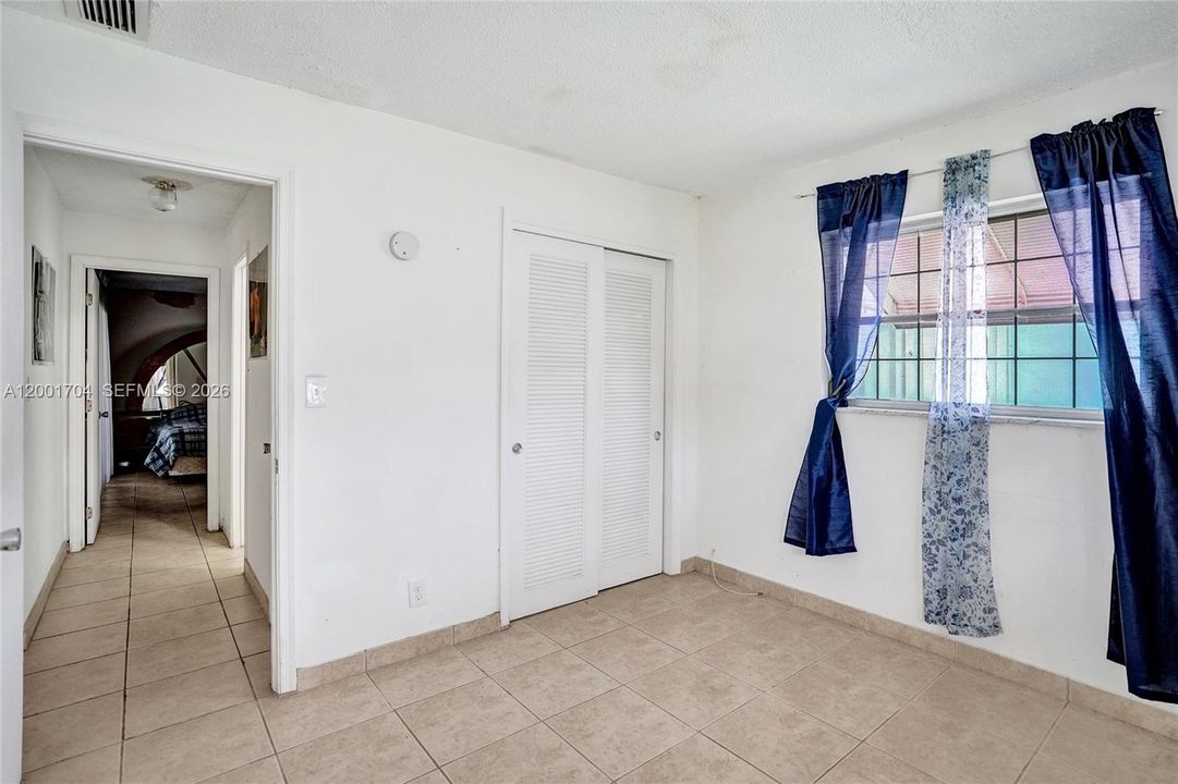En Venta: $269,999 (2 camas, 1 baños, 884 Pies cuadrados)